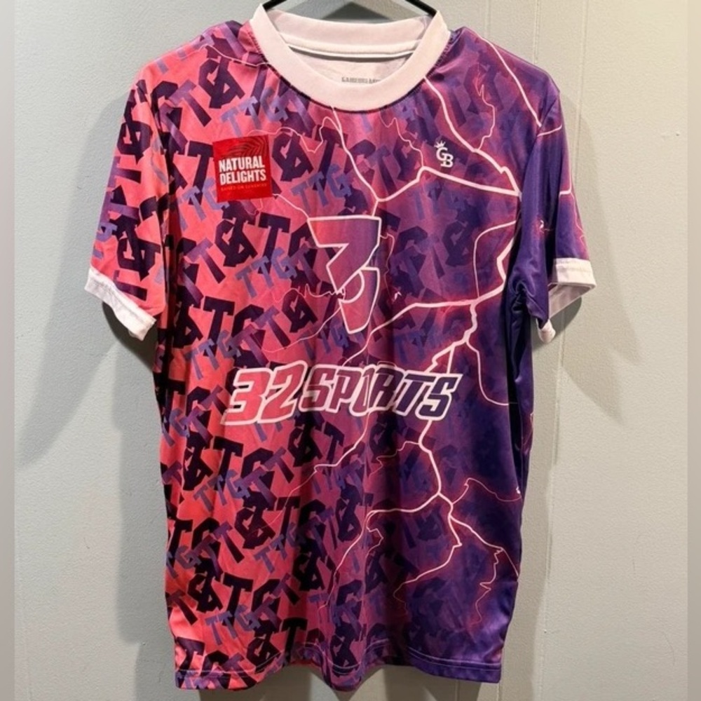 32 Spirits Kids' Pink & Purple Graphic Sports Tee